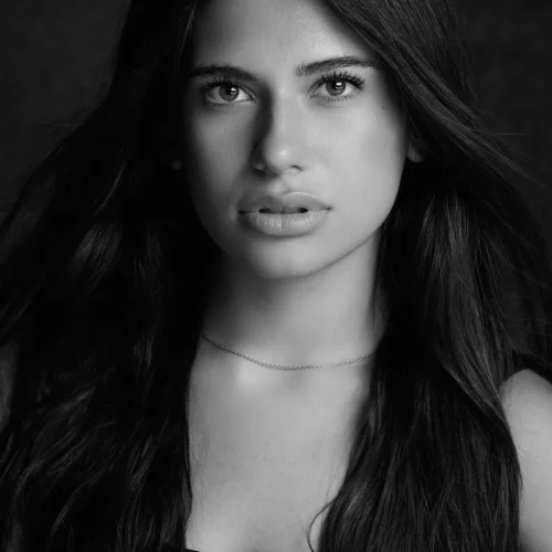 Andrea Mnez PORTADA
